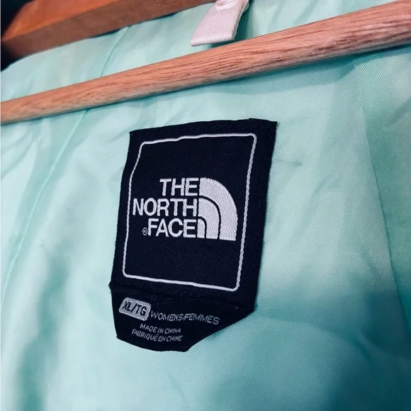 The North Face Women's Navy and Mint Shell Jacket Size XL - Picture 5 of 11